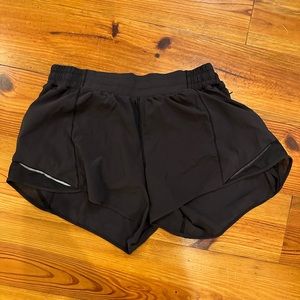 Lulu lemon Black Hotty Hot size 10 4"